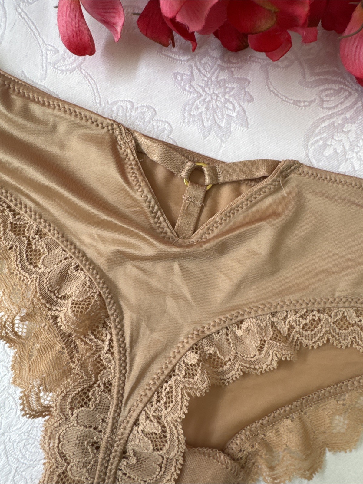 VICTORIA’S SECRET M SILKY GOLD NUDE STRAPPY CUT OUT BACK CHARM THONG PANTIES NWT