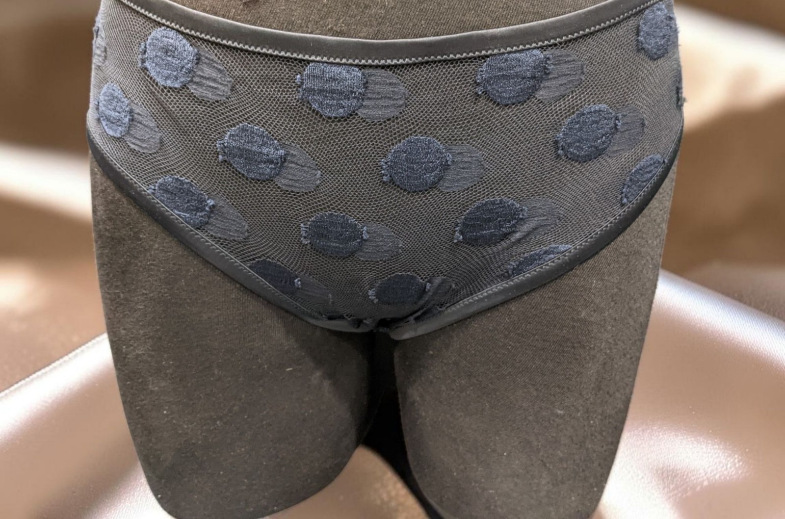 ERES BALLON BULE SATIN TRIMMED POLKA DOT LACE BRIEFS NAVY SIZE 38/US 6