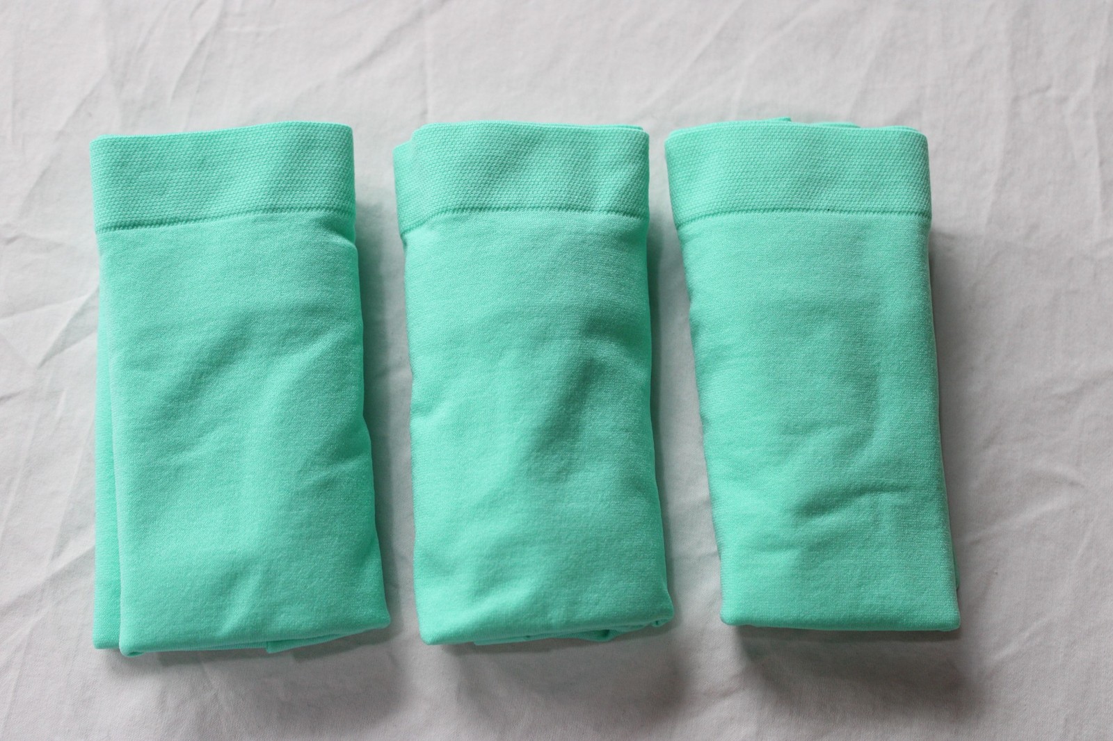 Underoutfit Women’s Smoothing Everyday 3 Pack Boyshort BM7 Greeb Small