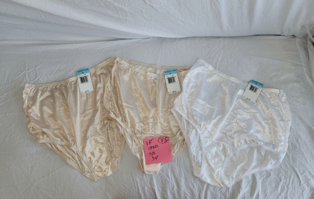 Lot 3 NWT S 5 Vanity Fair Nylon 815012 Brief Underwear V5 Tagless Nude White