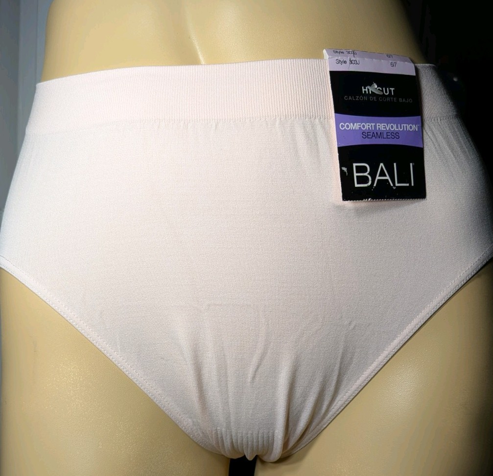 NOS NWT Bali Women’s Smoothing Hi-Cut Underwear Pale Pink Size 6/7