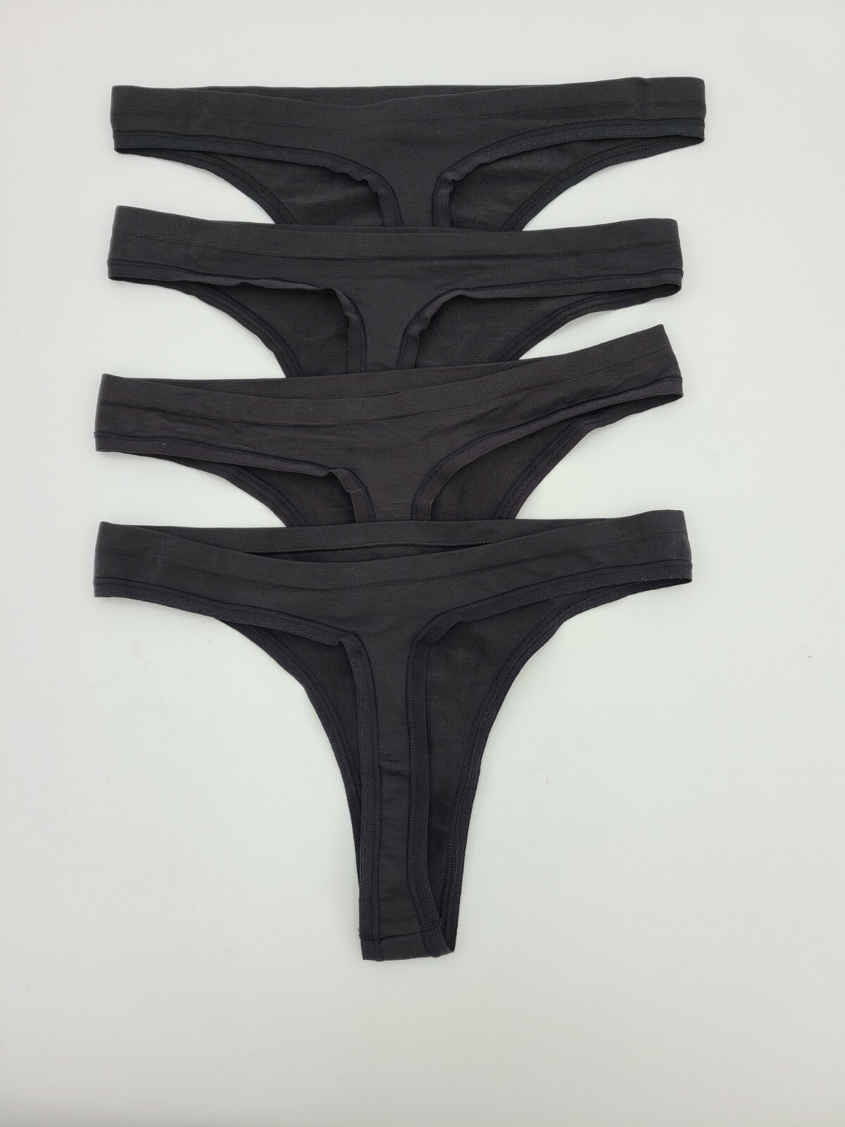 HANES THONG Size 6 Black Medium
