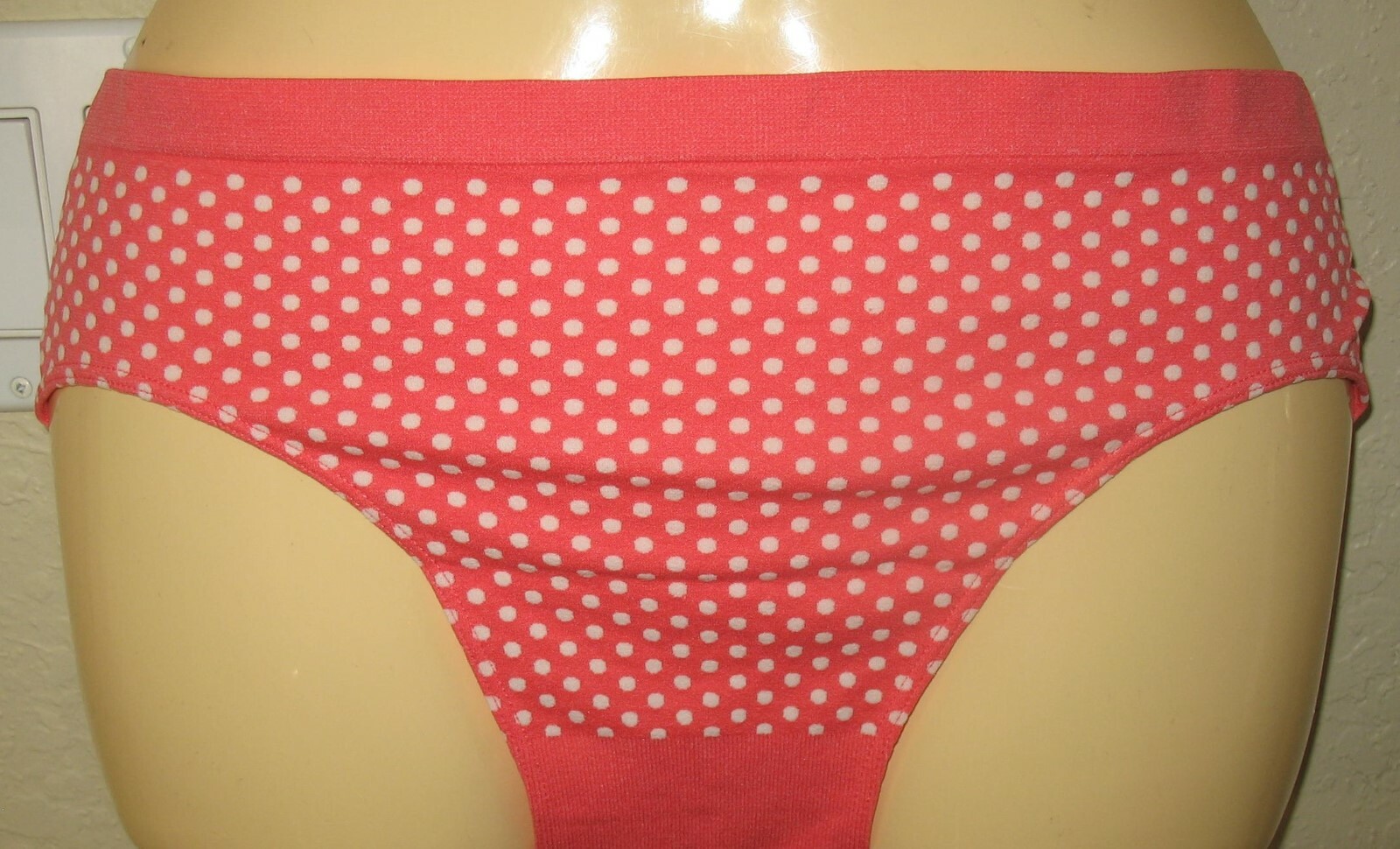 PKG OF 6 – SECRET TREASURES – SIZE 1X / 11 – FULL FIGURE SEAMLESS BRIEFS