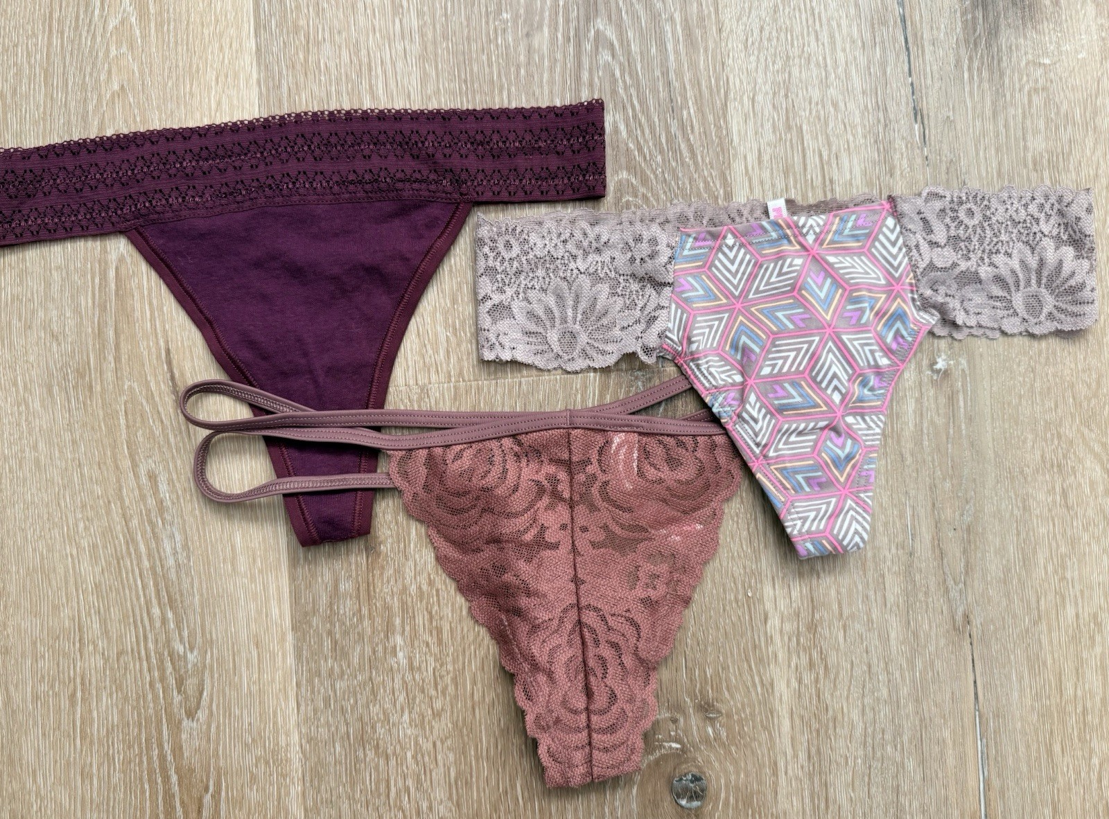 PINK Thong Panties 3 Pack Multicolor Mauve Purple Lace Cotton Geometric Floral S