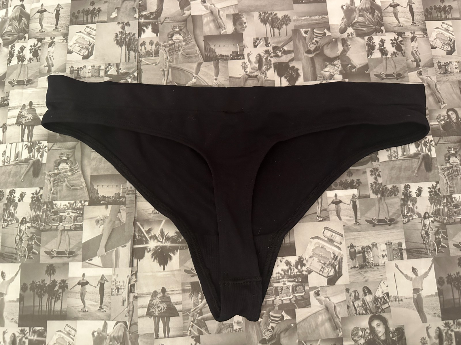 New With Tags Victoria’s Secret Seamless Thong, Soft and Stretchy Panty Black M