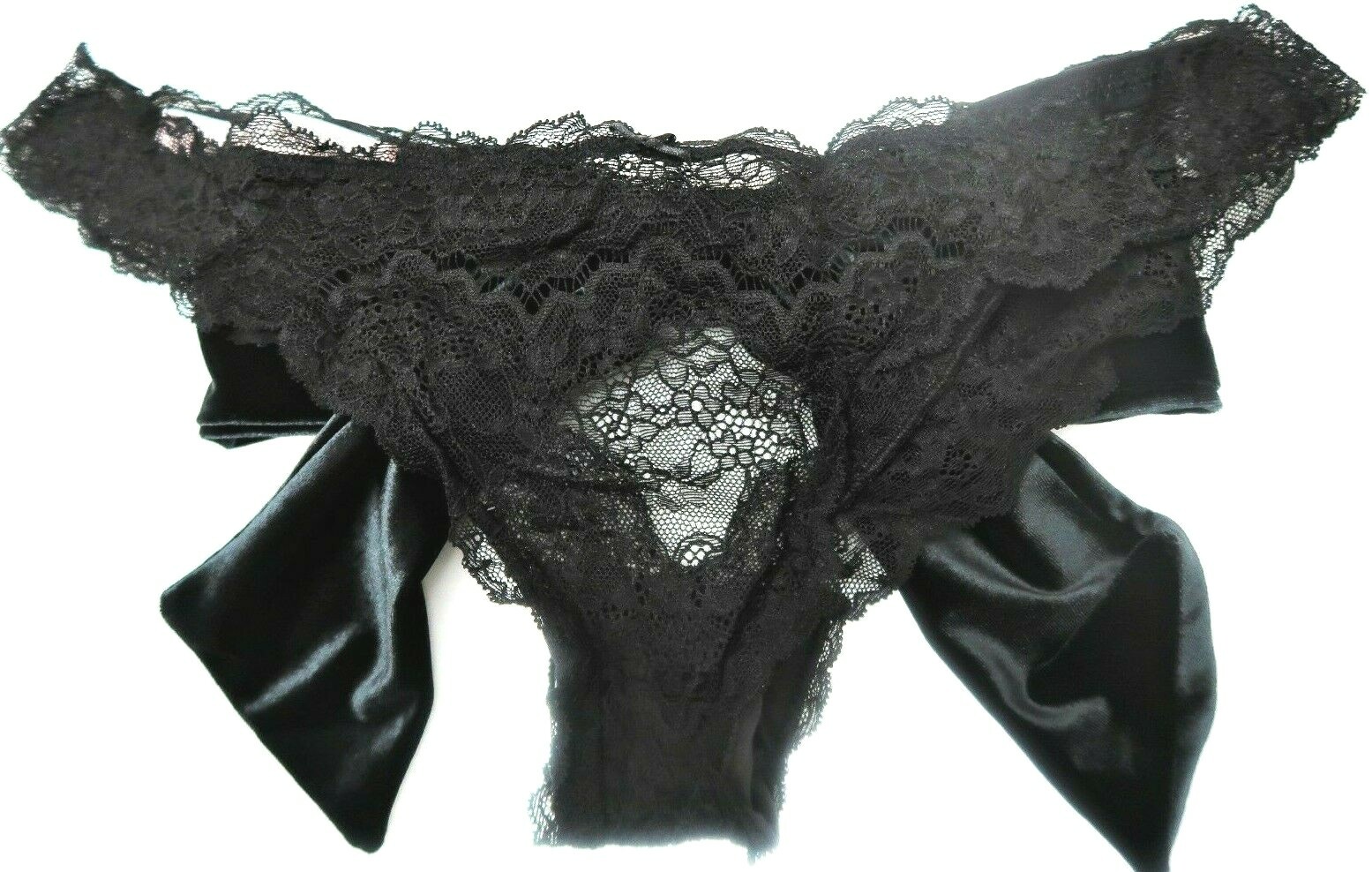 Victoria’s Secret Dream Angels Lace Velvet Bow Ouvert Cheekini Panty Black SMLXL