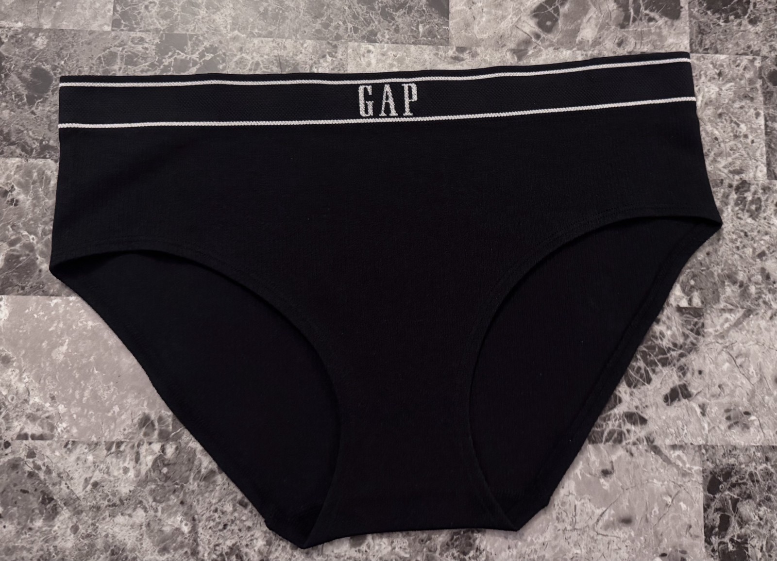 NWOT GAP BODY LARGE BLACK RIBBED STRIPE LOGO WAISTBAND SEAMLESS HIPSTER PANTIES