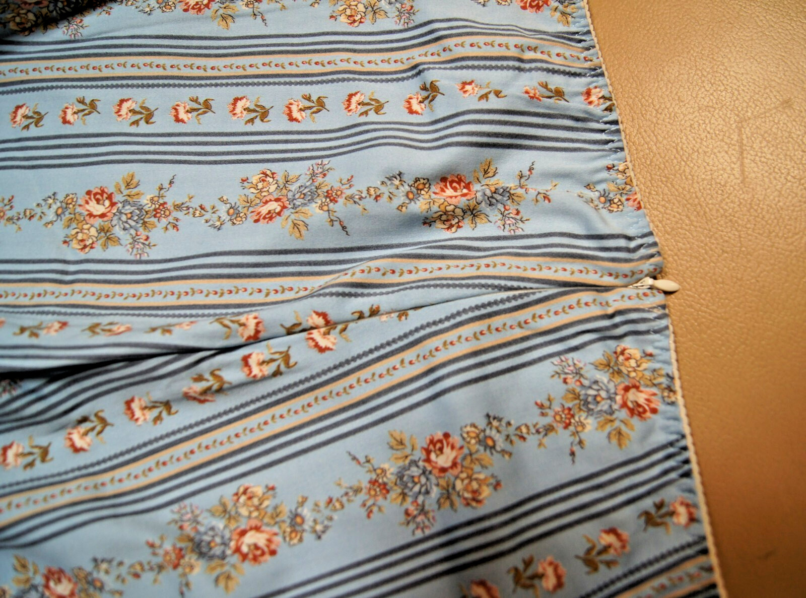 Verdissima Blue/Brown Cotton Pinocchietto Stripe/Floral Patterned Capri Pants