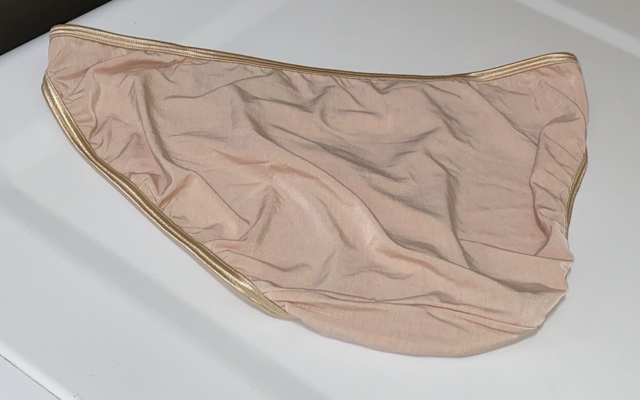 Vanity Fair Nylon panties Illumination double string bikini size 10/3XL 18810