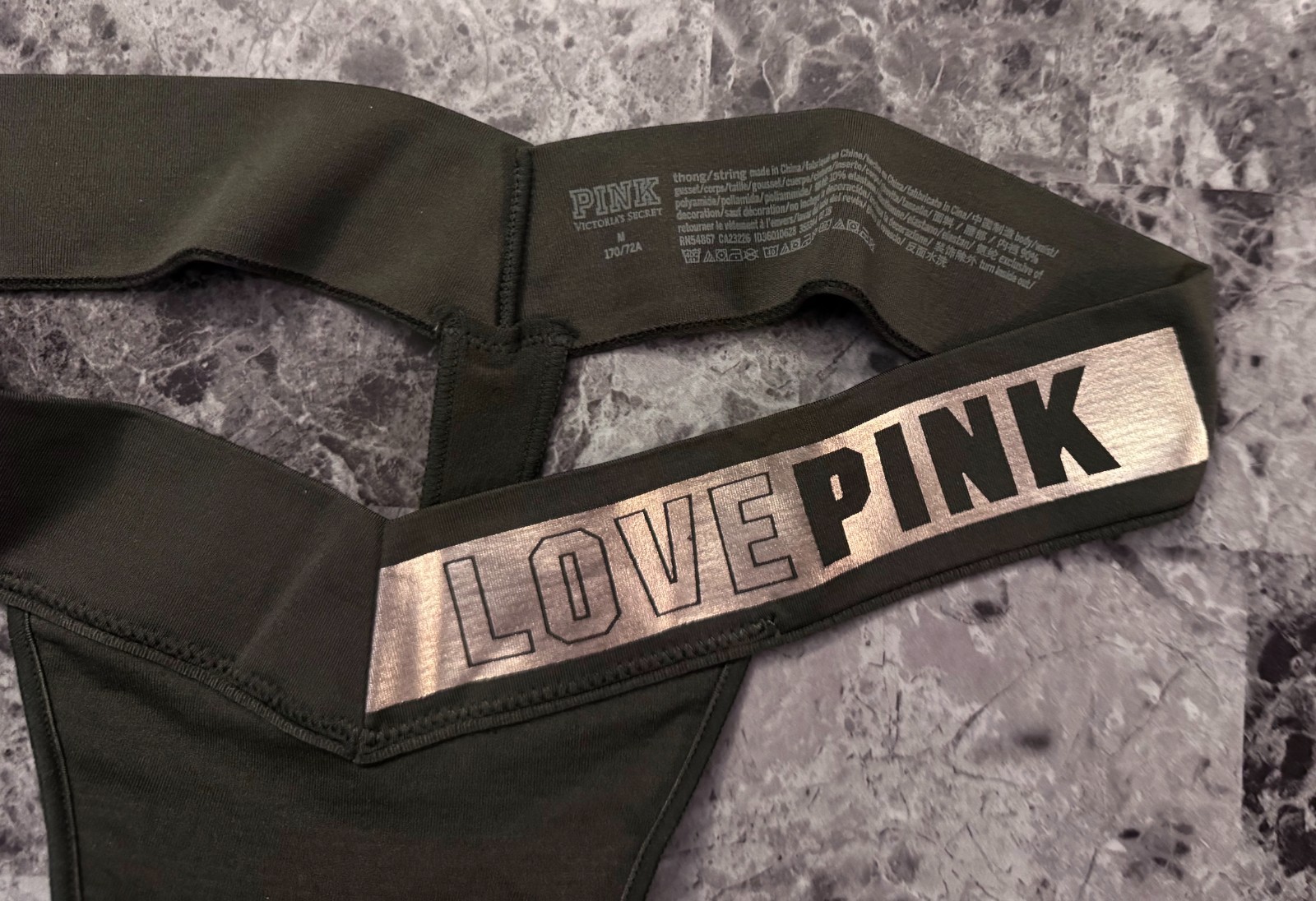 NWT VICTORIA’S SECRET PINK M GREEN METALLIC LOGO SEAMLESS RARE THONG PANTIES