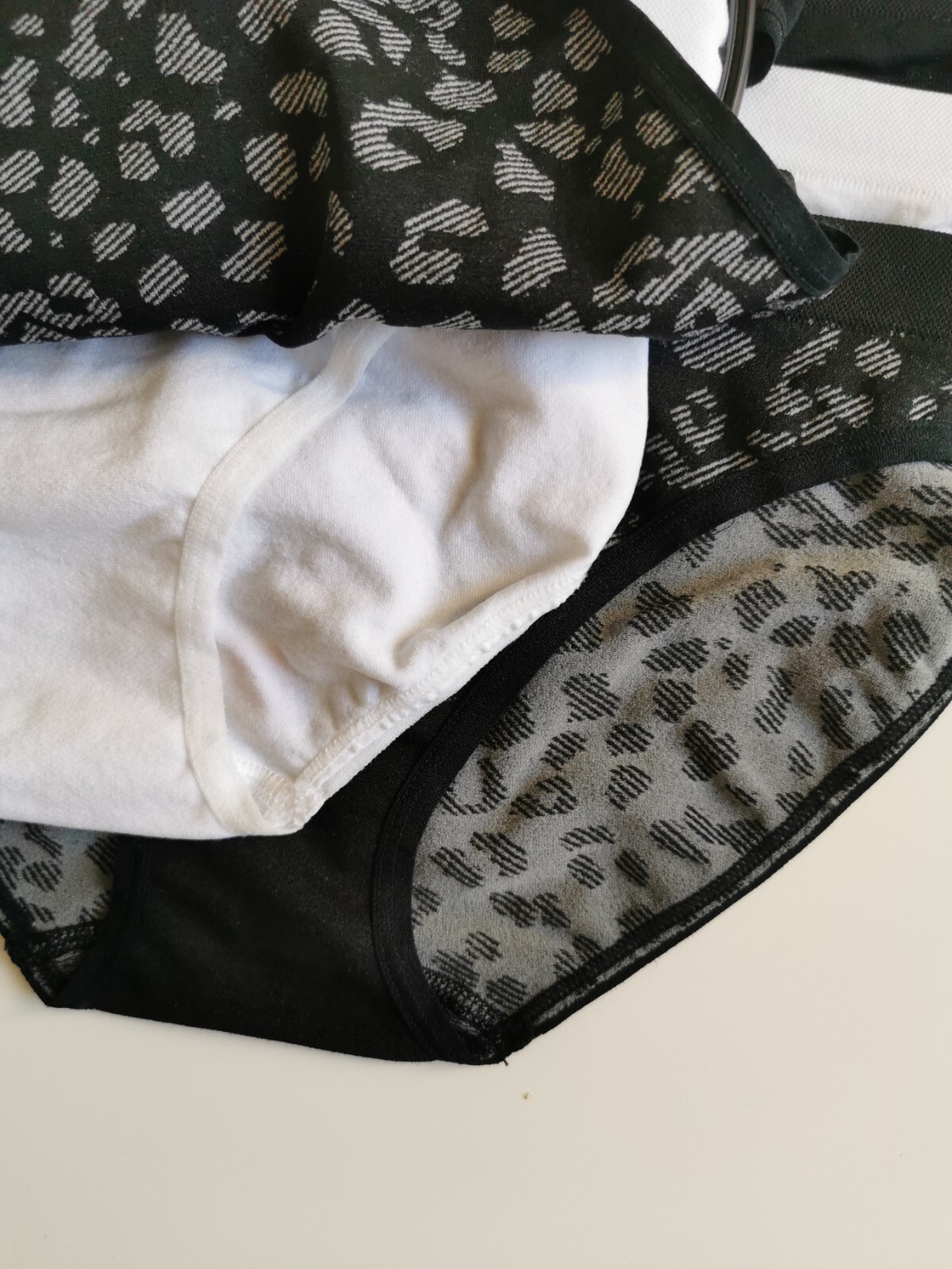 M&S 2x3pk Seamless Bikini Knickers, Uk XS (4-6), Black/White