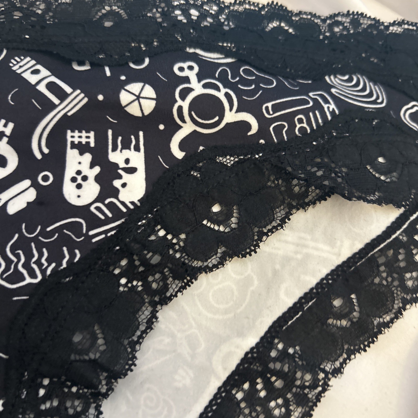 Morvia 3pk lace trim goth Skater Emo Goth panties M Blk & White Purple Skull Plu