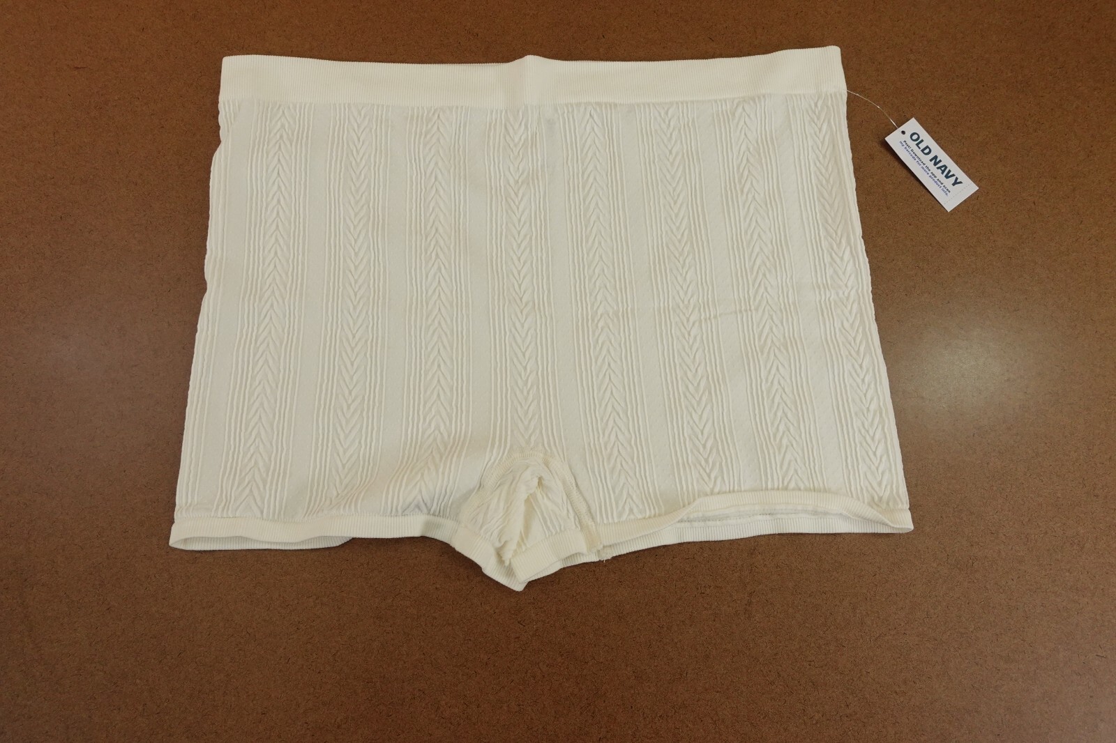Old Navy Womens Size 2X Ivory Textured Mid-Rise Seamless Boyshort Panty NWT