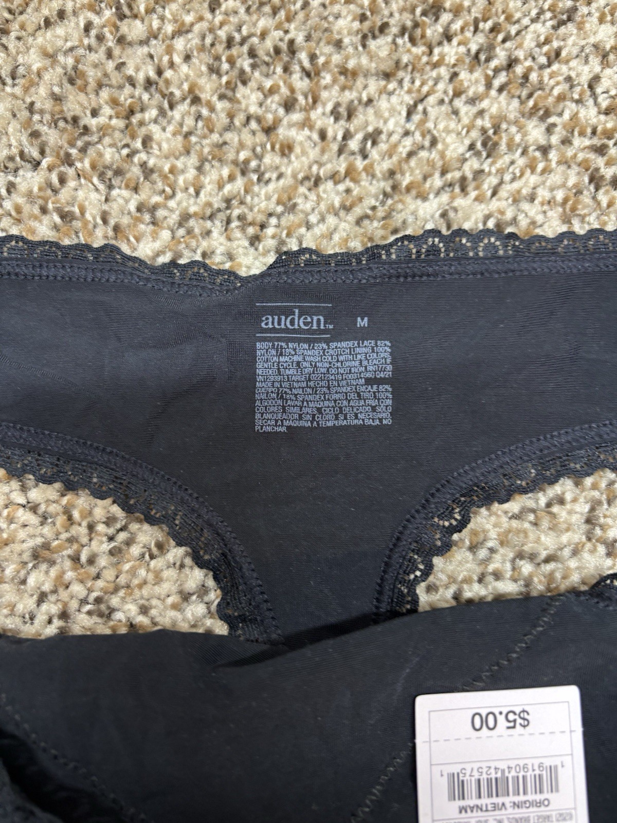 Auden Black Thong. Size: M (8-10).