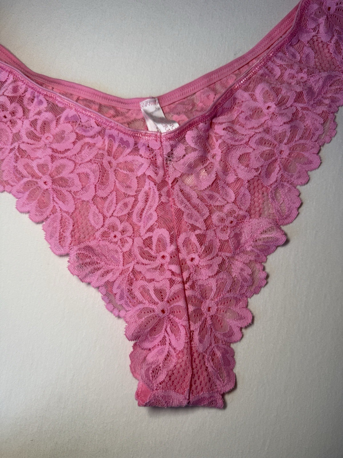 NWT Vintage 2003 Victoria’s Secret Pink Lace Brazilian Panties L