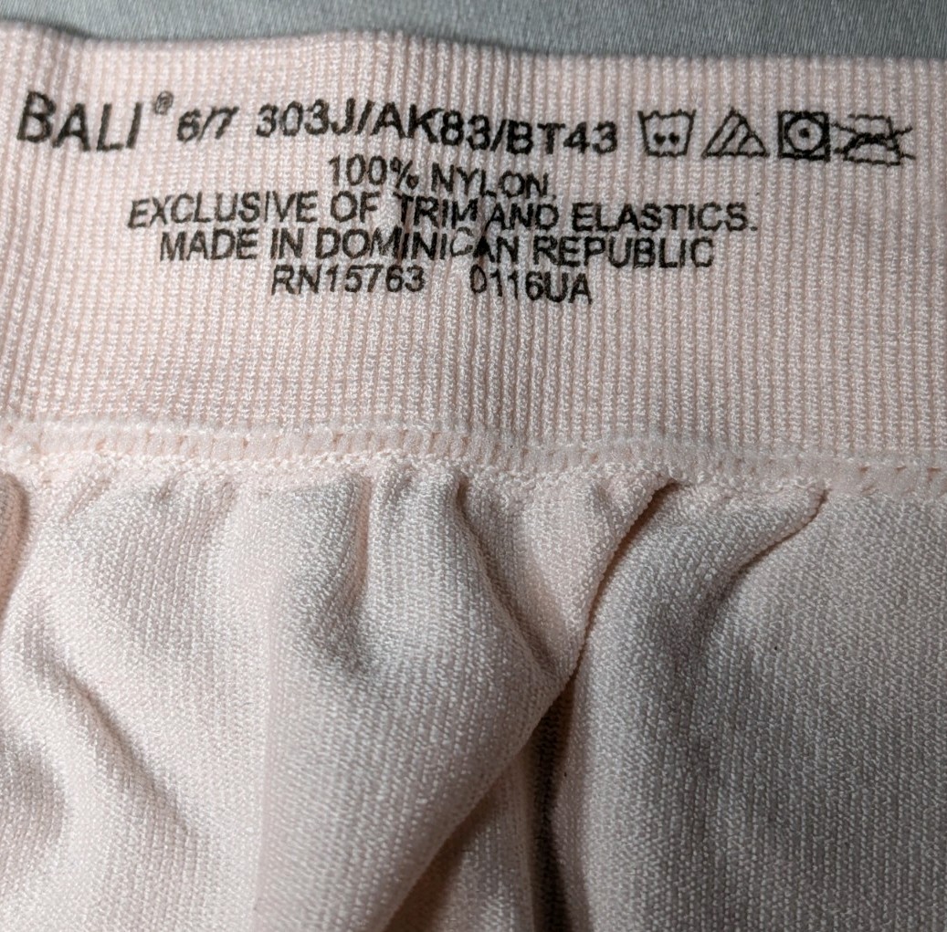 NOS NWT Bali Women’s Smoothing Hi-Cut Underwear Pale Pink Size 6/7
