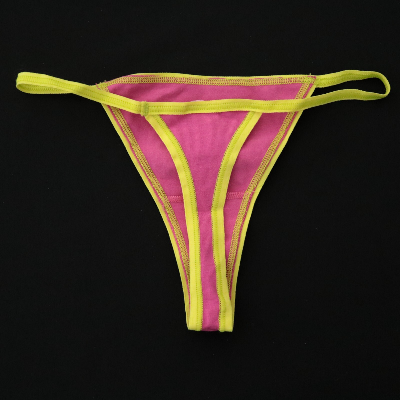 NEW Victoria’s Secret VINTAGE PINK Rare Pattern V-String Thong Panty XS X-SMALL