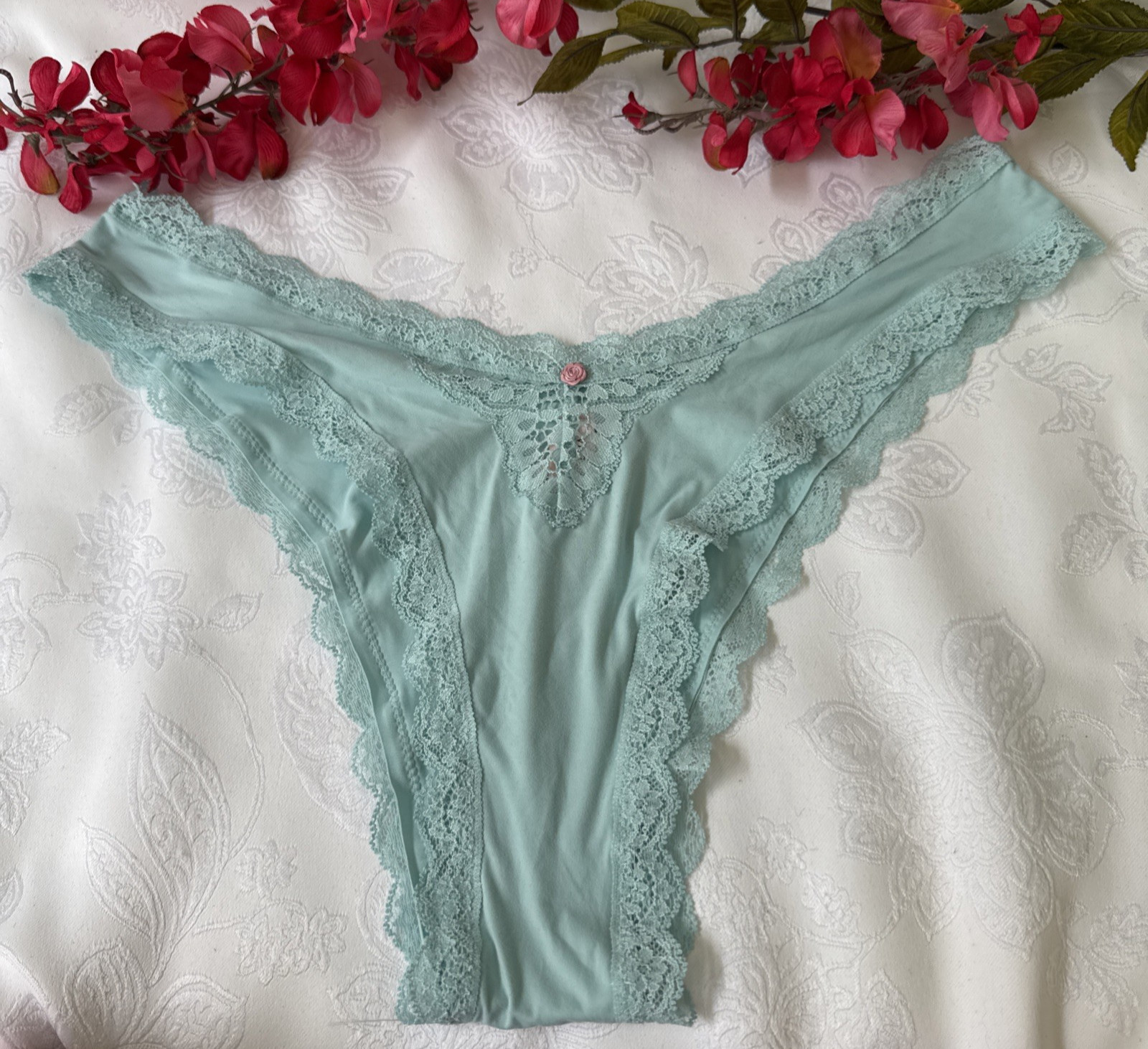 VICTORIA’S SECRET S TURQUOISE BLUE SILKY BRAZILIAN DREAM ANGELS THONG PANTIES