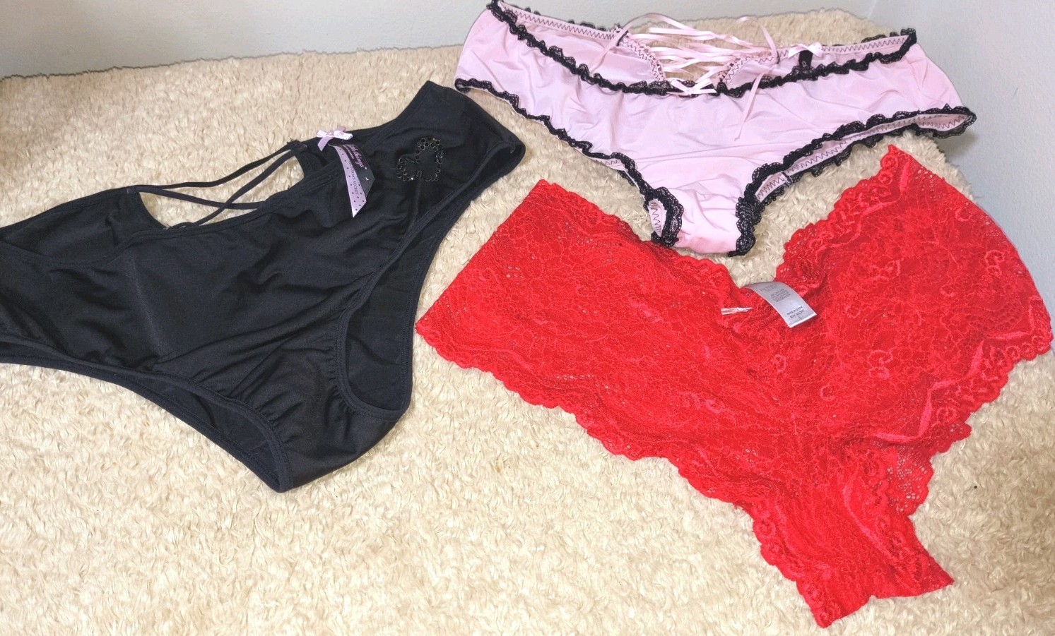 NWOT (3) Women’s LG Victoria’s Secret Sexy Little Things Lace & Lace-Up Panties