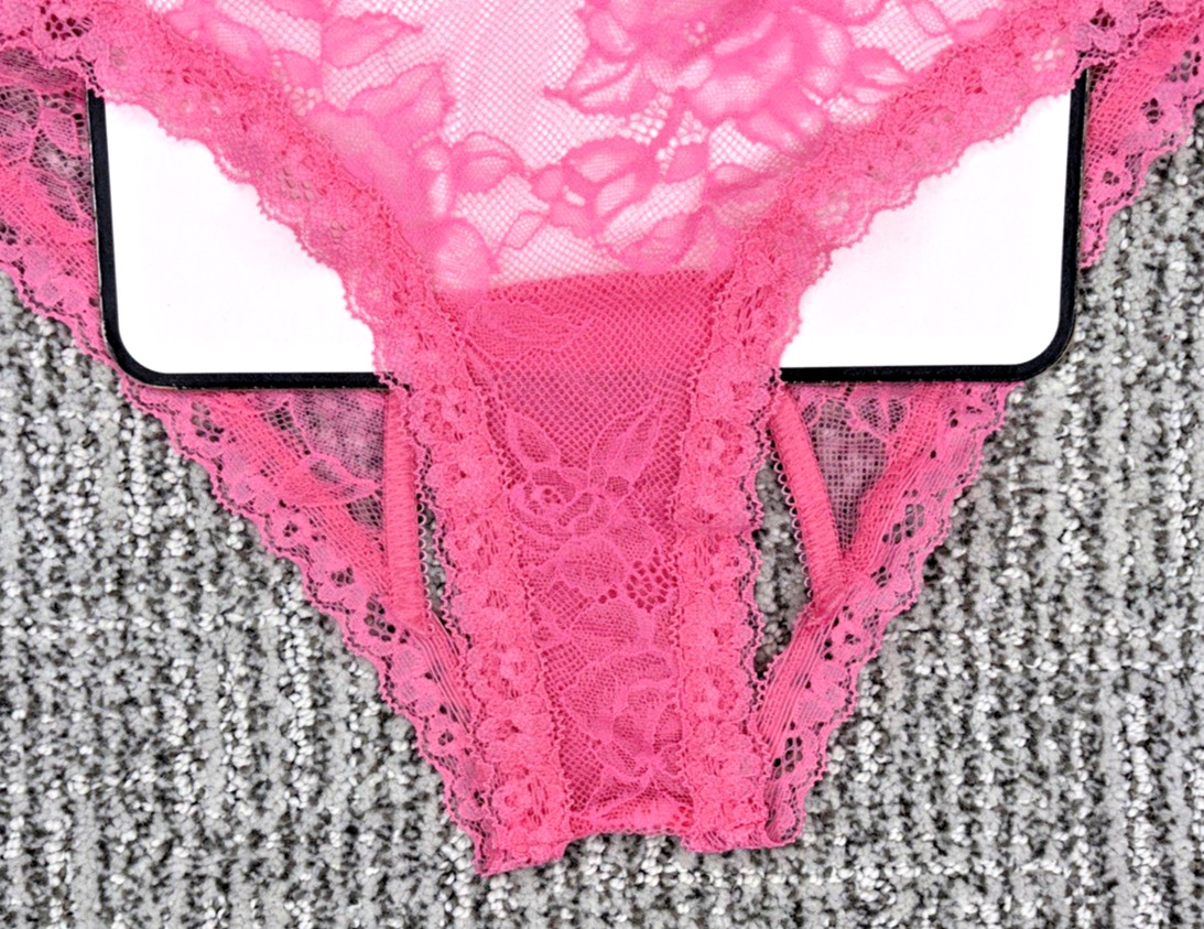 Victoria’s Secret Very Sexy NWT Large Pink Lace Heart Hardware Open Cheeky Panty