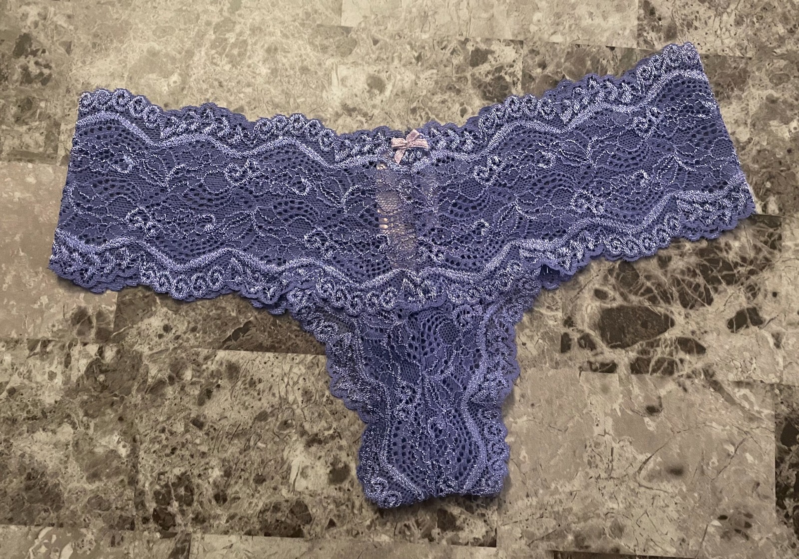 VICTORIA’S SECRET XS PERIWINKLE PURPLE LACE VINTAGE RARE CHEEKY THONG PANTIES