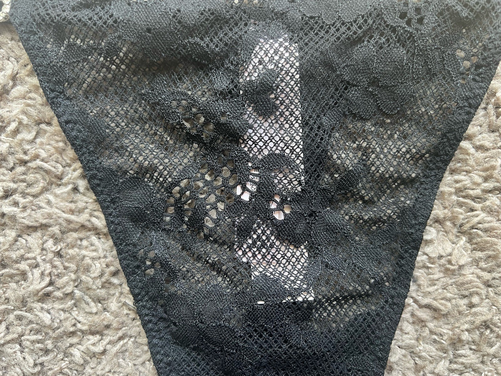 NWT Victoria’s Secret Dream Angels Black Lace V String Panty Rhinestone Bows L