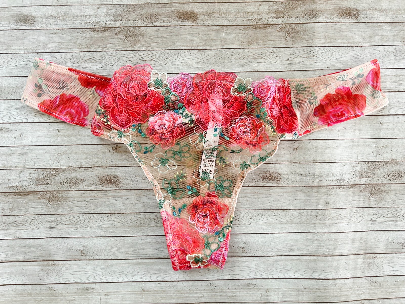 NWT Victorias Secret Dream Angels Floral Embroidery Thong Panty Red Floral M