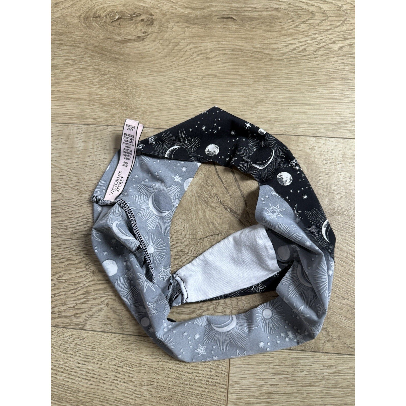 EUC Victoria’s Secret Celestial Galaxy Star Moon No Show Seamless Thong black L