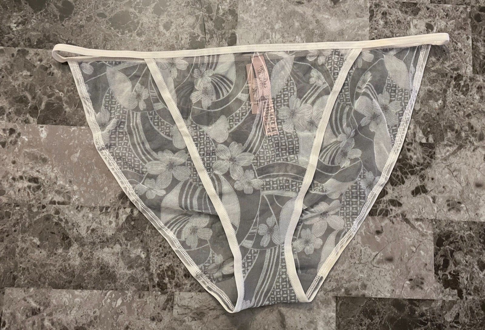 NWT VICTORIA’S SECRET XL GRAY WHITE FLORAL RETRO MESH RARE STRING BIKINI PANTIES