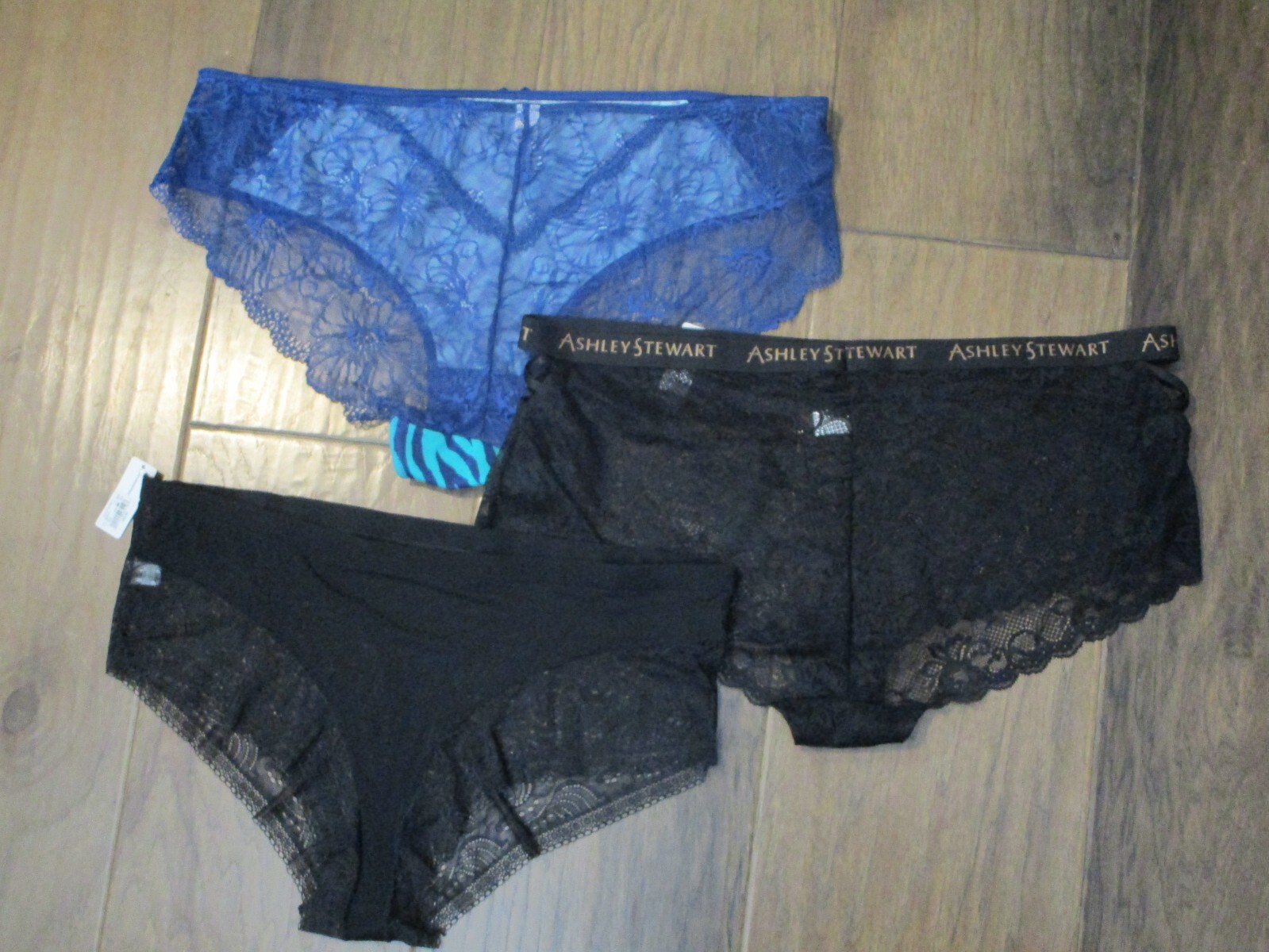 ASHLEY STEWART 3-PACK HIPSTER/CHEEKY PANTIES IN BLACK/BLUE ANIMAL SIZE 26/28