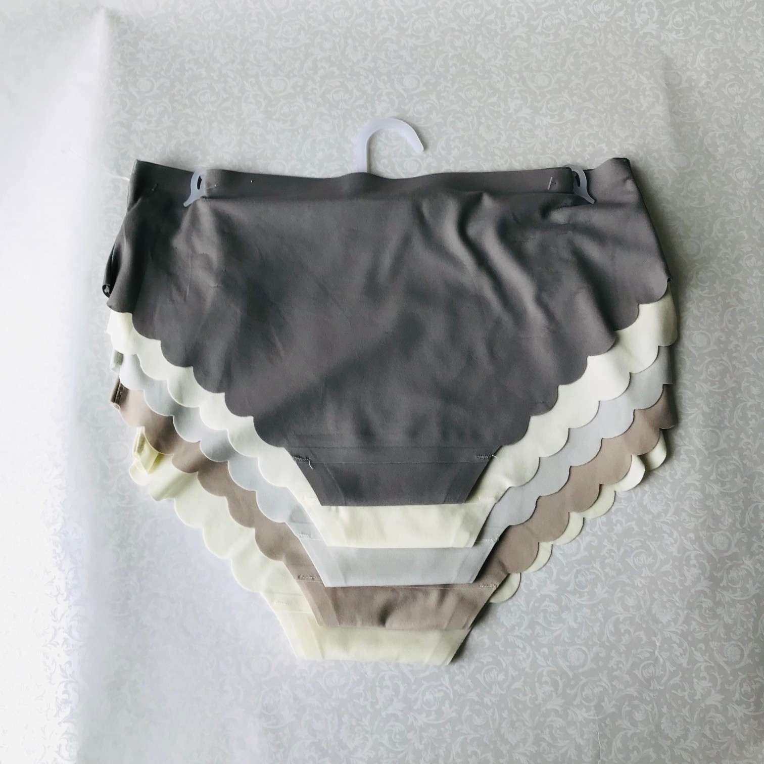 Danskin Intimates Soft No Show Panties 5 set Size : M
