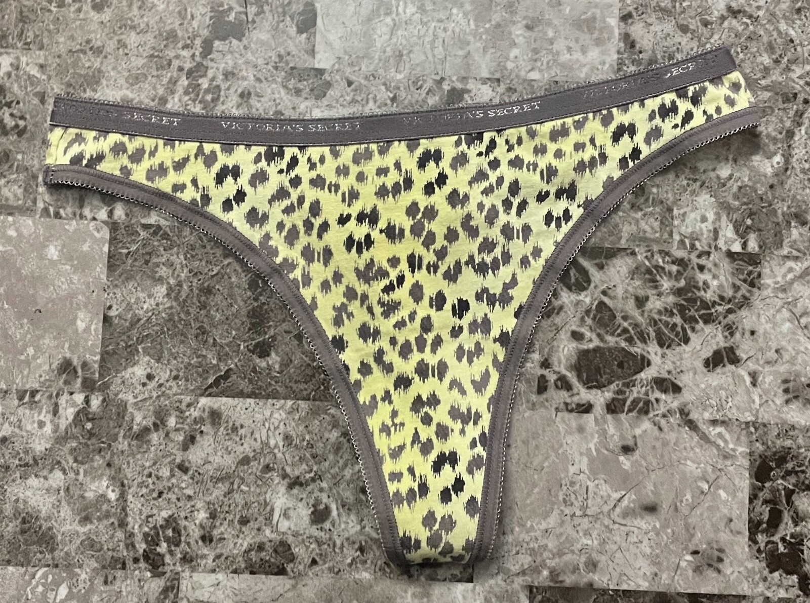 NWT VICTORIA’S SECRET S LEOPARD PICOT LOGO WAISTBAND VINTAGE RARE THONG PANTIES