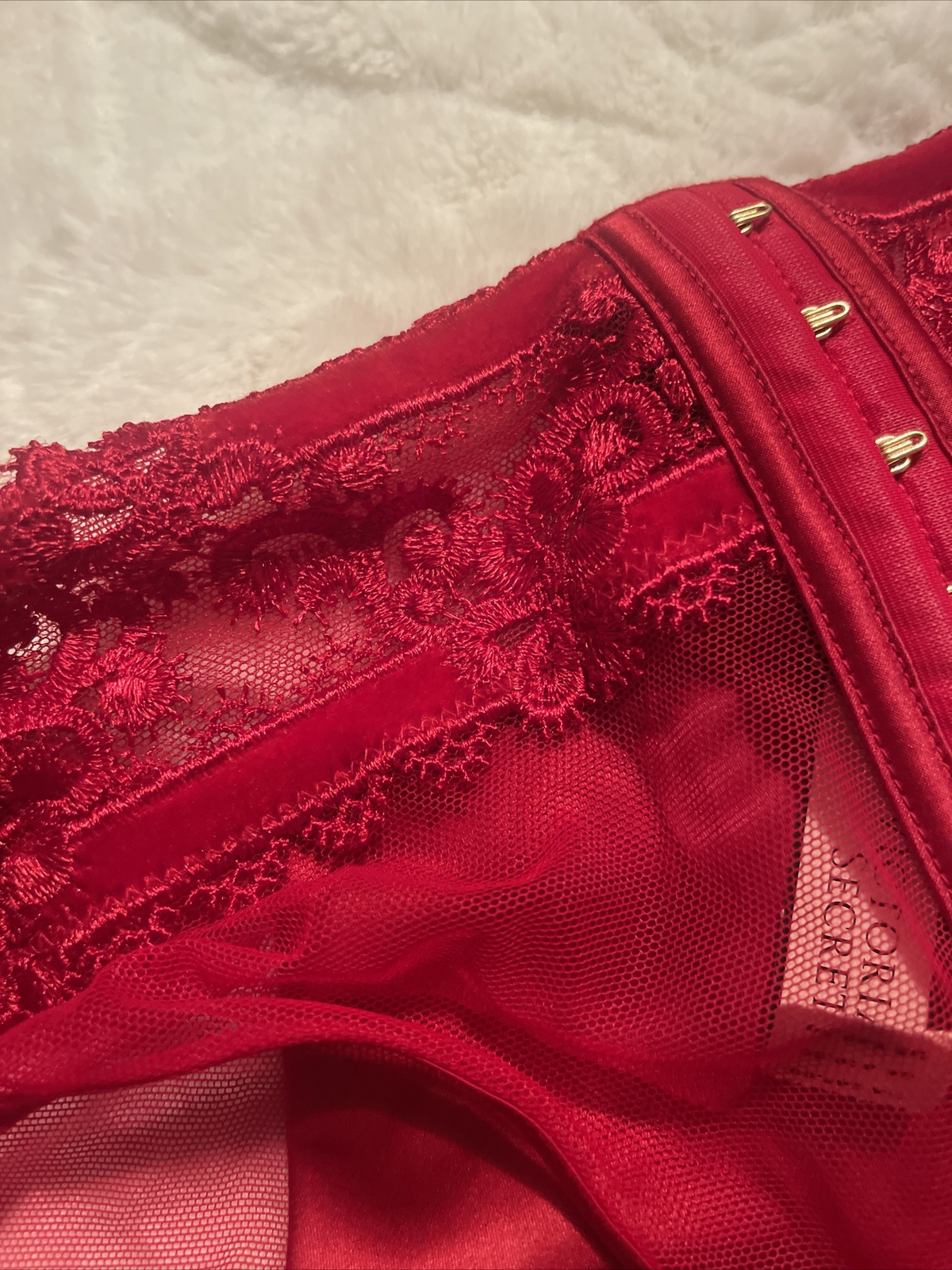 Victorias Secret Velvet Trim Midrise Cheeky Panty Sz M Red – Hook Eye Satin Mesh
