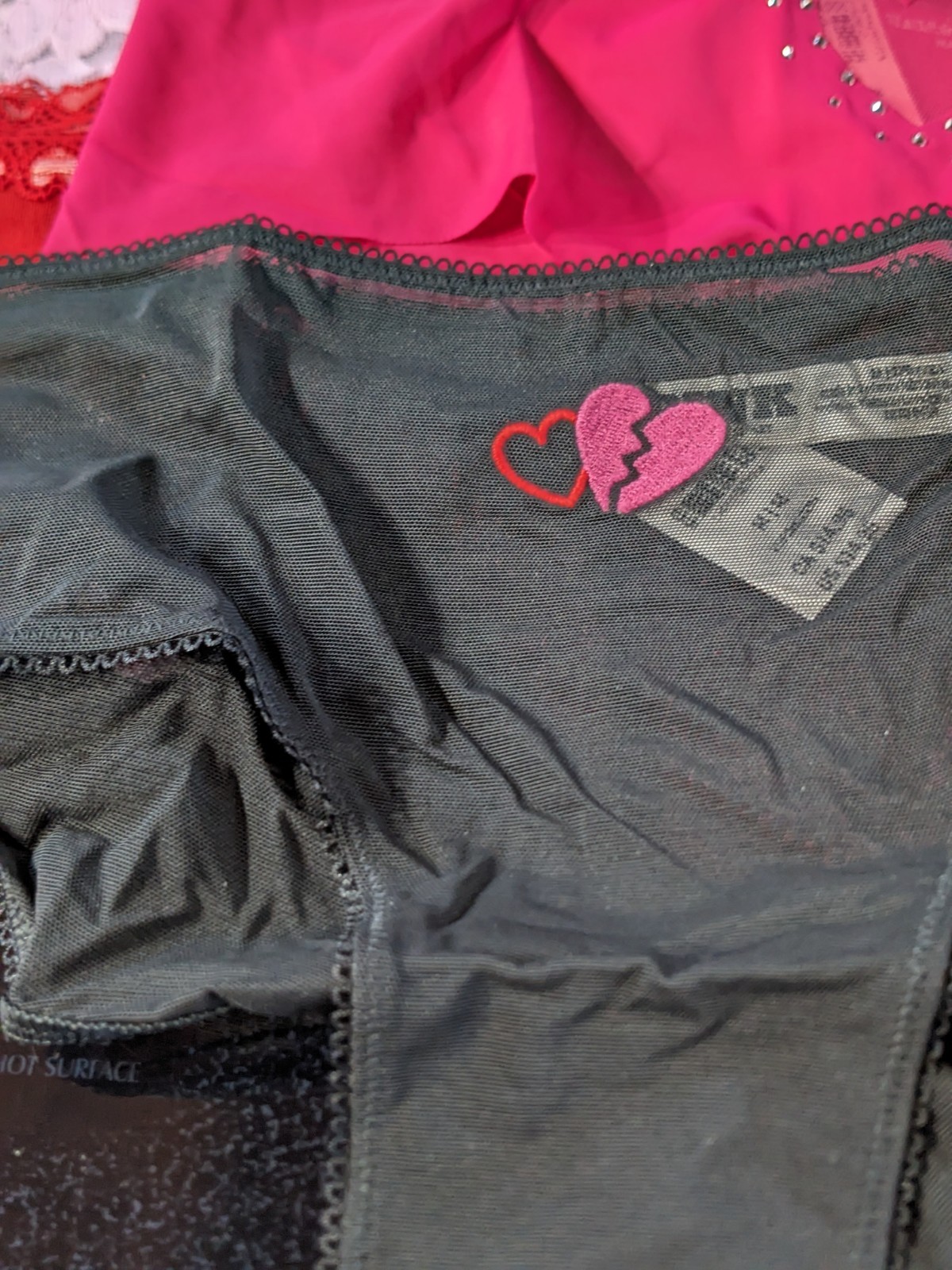 Victoria Secret Assortment of 4 Cheeky Panties Size M Colors Pink, Red & Black