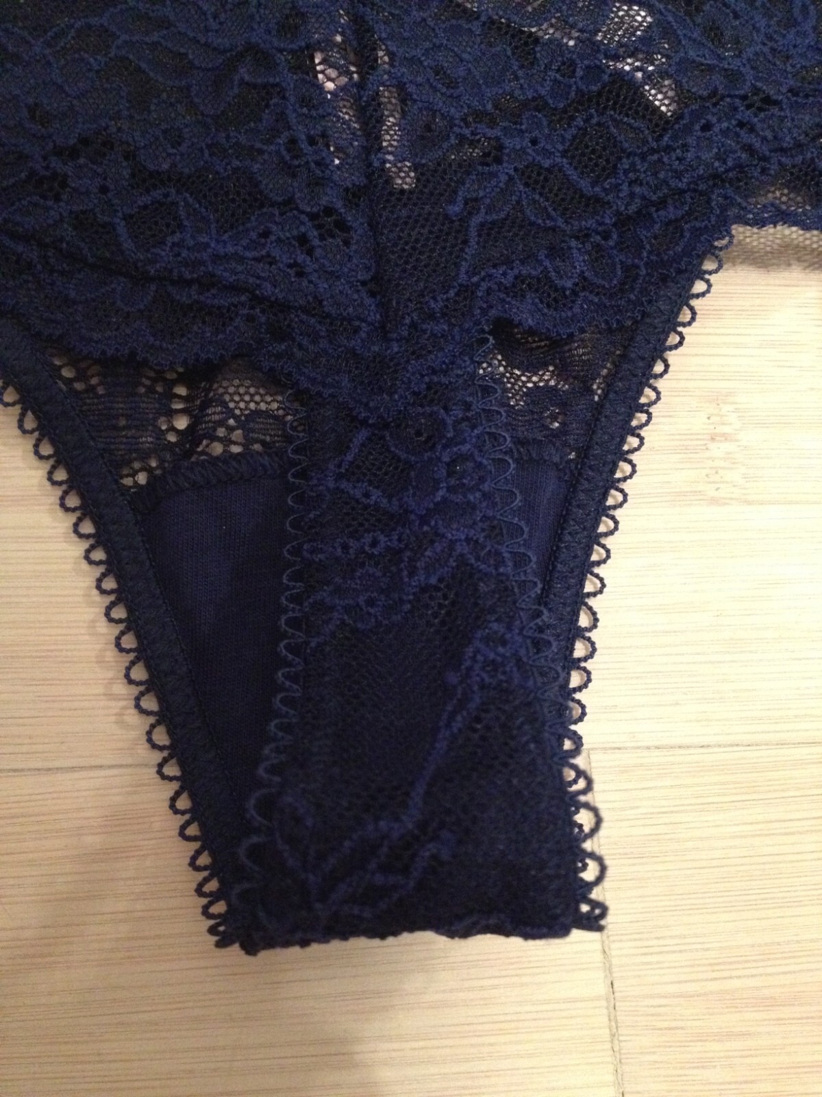 NWT Victoria’s Secret DREAM ANGELS Navy Floral Thong Garter Belt Panty M