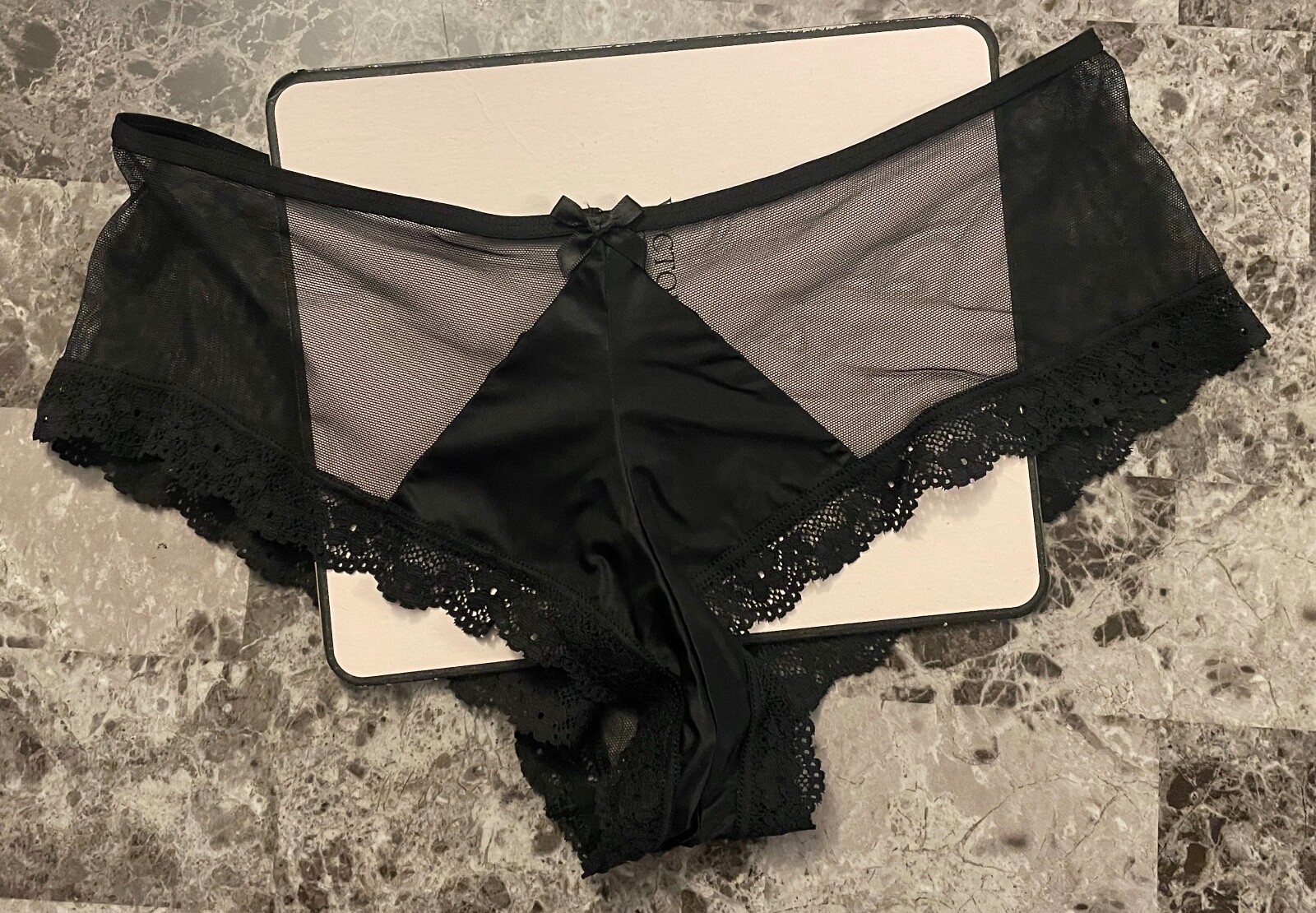 NWT VICTORIA’S SECRET L BLACK SMOOTH GLITTER BOW MESH LACE RARE CHEEKY PANTIES
