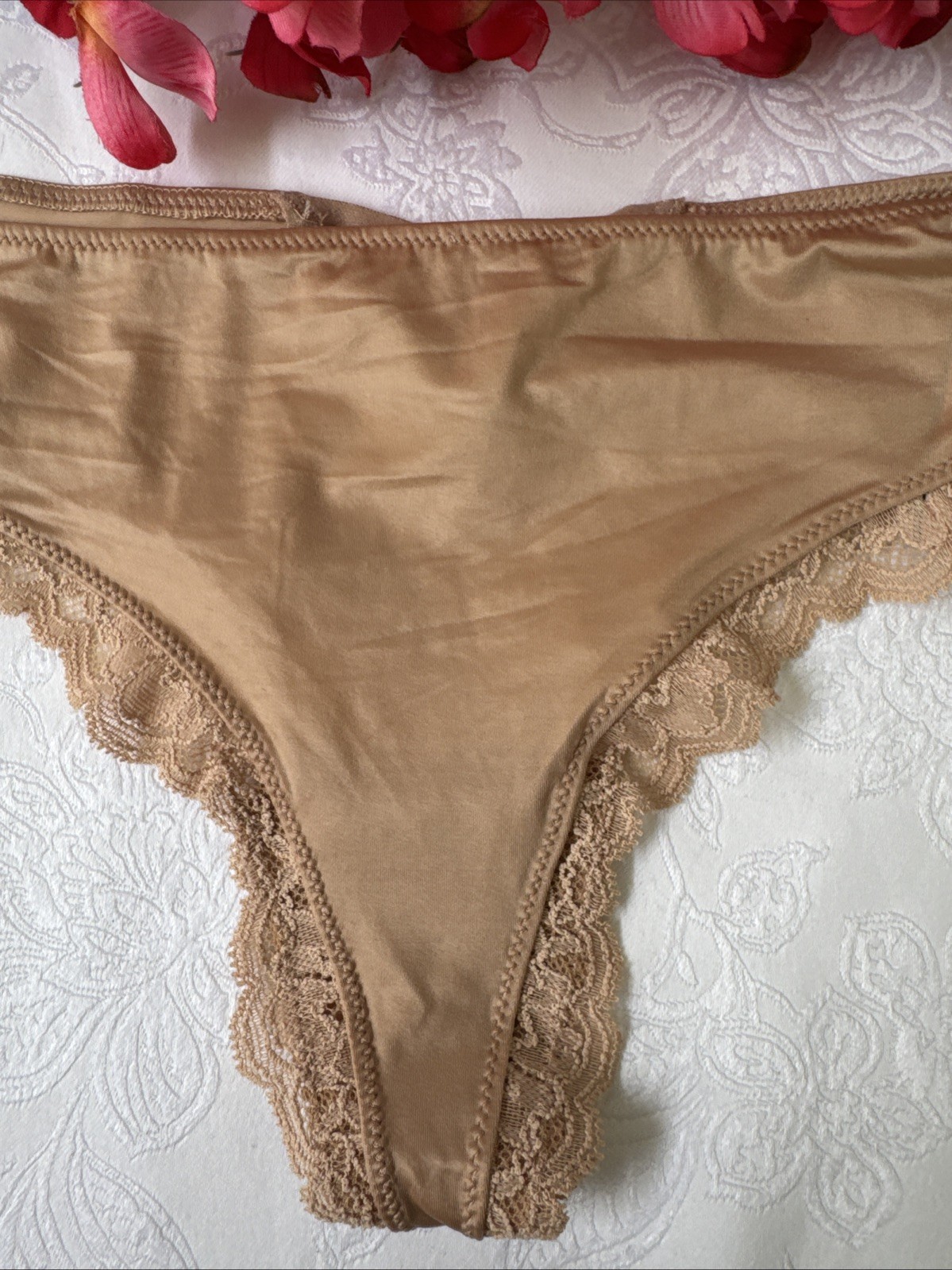 VICTORIA’S SECRET M SILKY GOLD NUDE STRAPPY CUT OUT BACK CHARM THONG PANTIES NWT