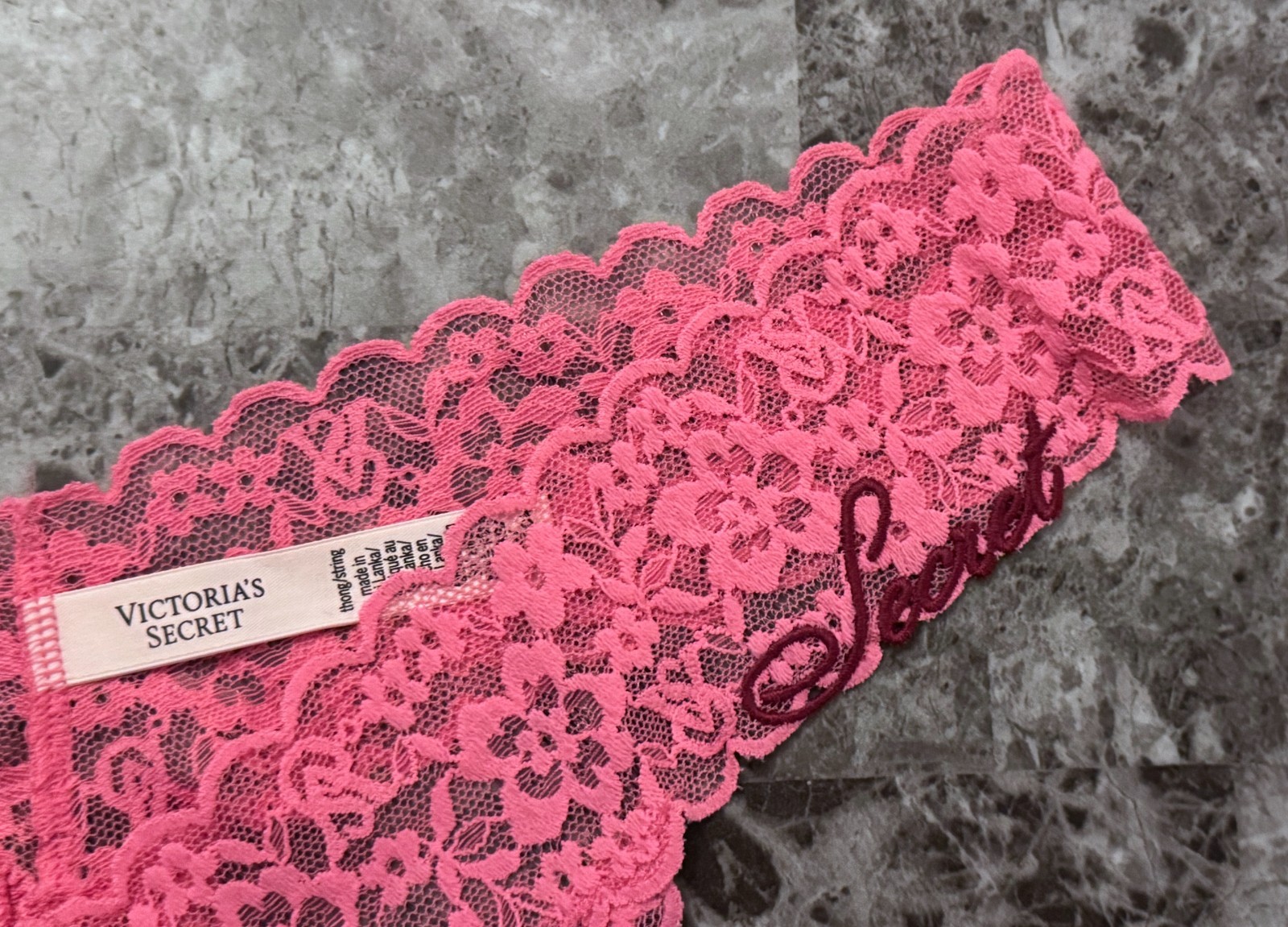 NWOT VICTORIA’S SECRET PINK MAROON EMBROIDERED LOGO FLORAL LACE THONG PANTIES