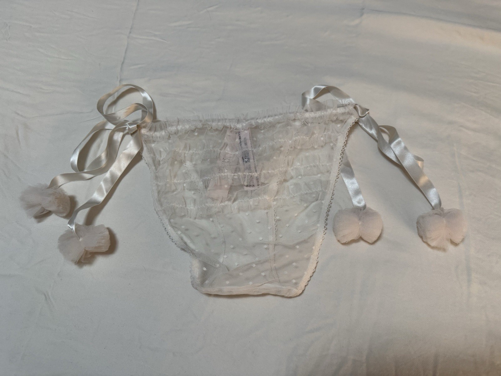Victoria’s Secret Tease NWT Medium White Bridal Pom Pom Side Tie Bikini Panty A
