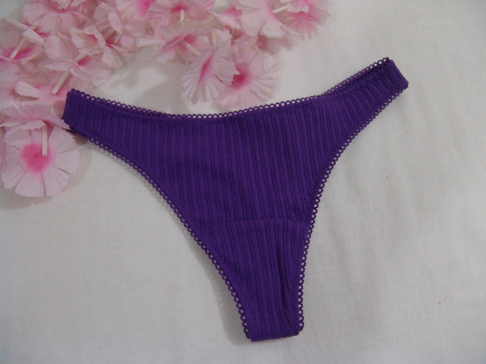 Victoria’s Secret PINK Panties XS Thong / String Purple