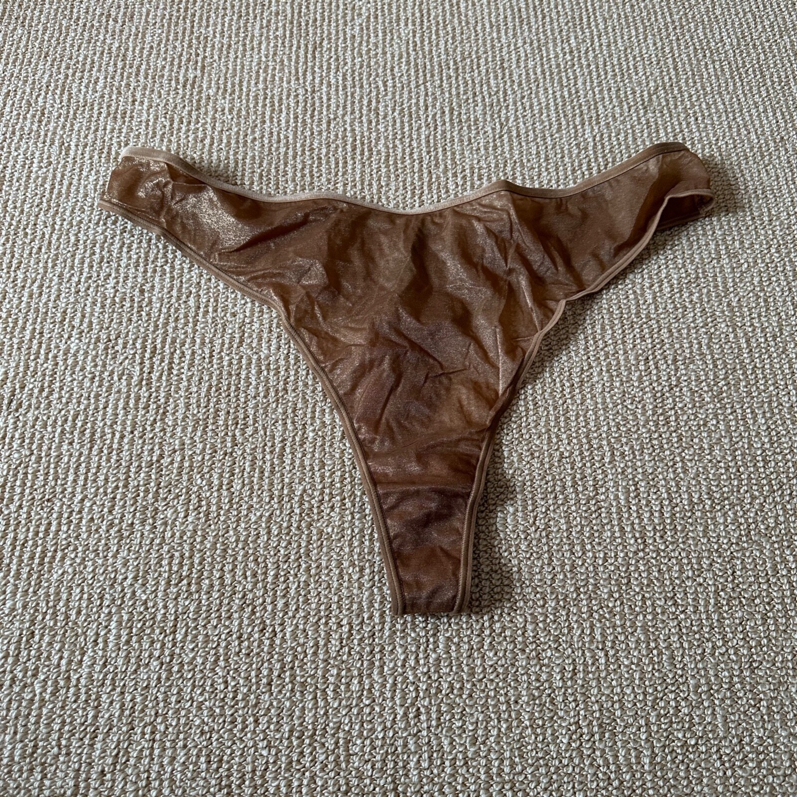 Skims Chai Ultra Fine Mesh Thong, Size 4X NWT