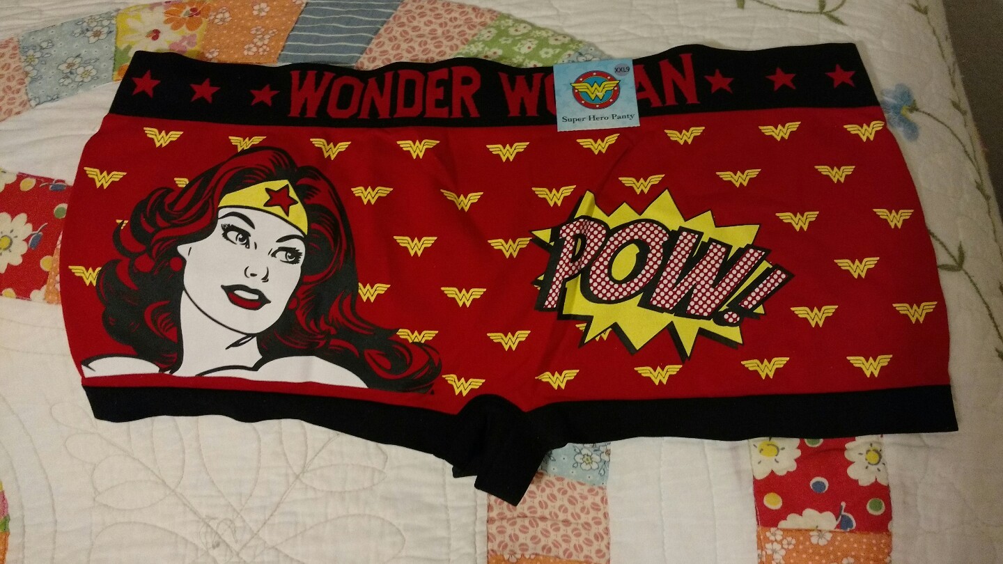 DC COMICS WONDER WOMAN SUPER HERO RED BOYSHORT SEAMLESS PANTY XXL(9) FREE SHIP!