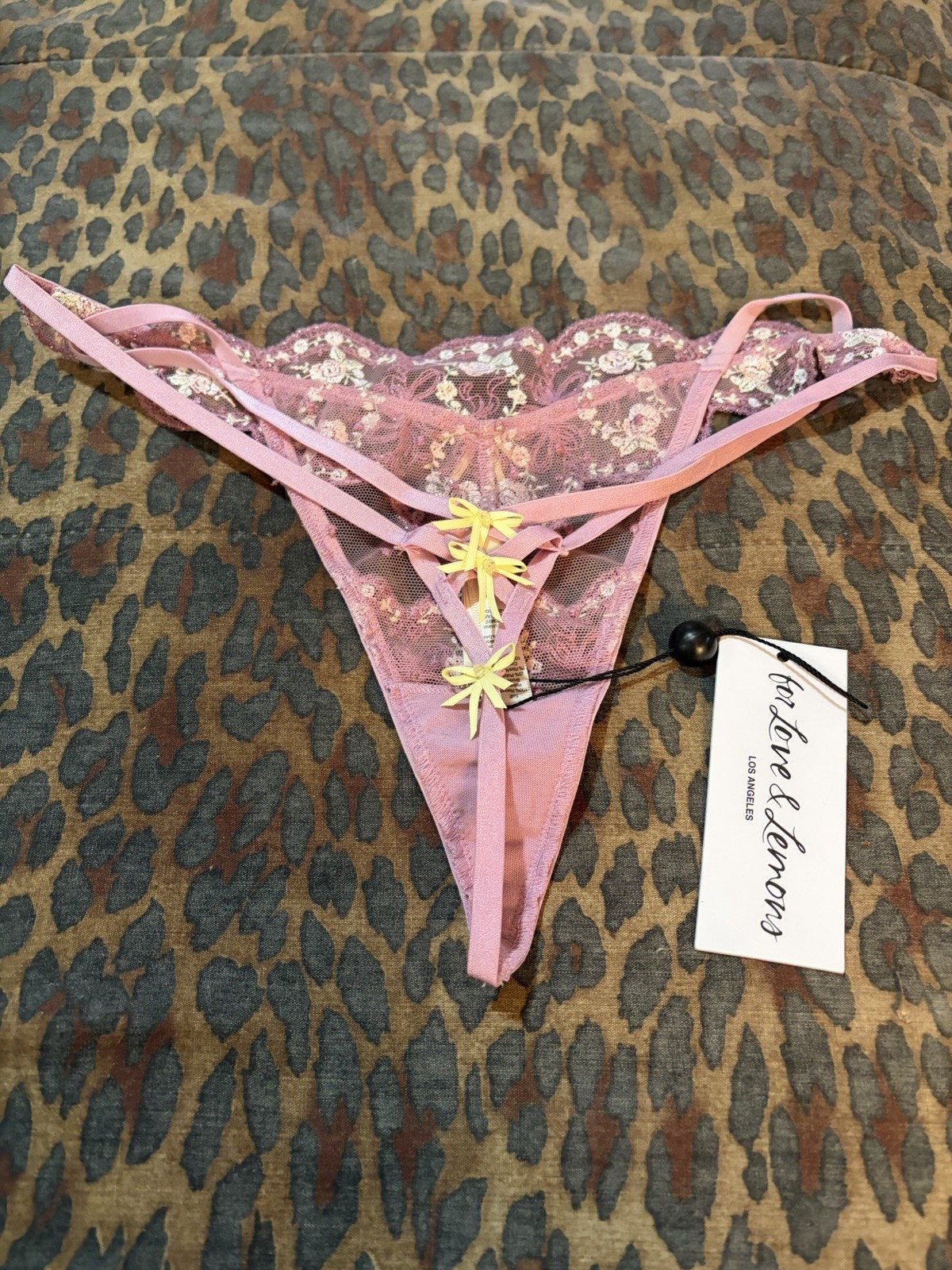 VS LOVE & LEMONS Daphne Lavender Embroidered Lace Metallic Threads Thong NWT M
