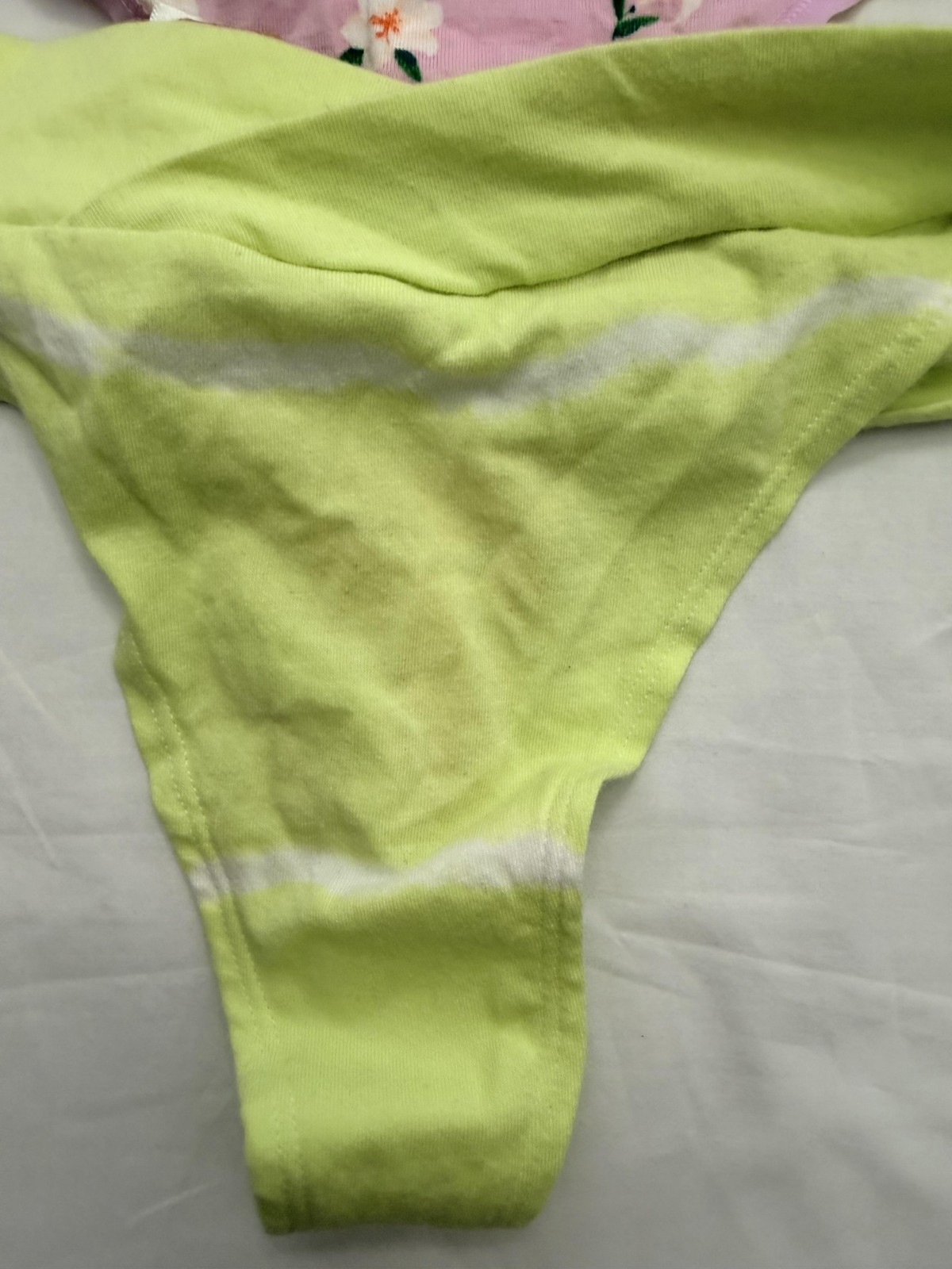 Victoria’s Secret PINK Thong Panties Womens XL Gingerbread Floral 3 Pack