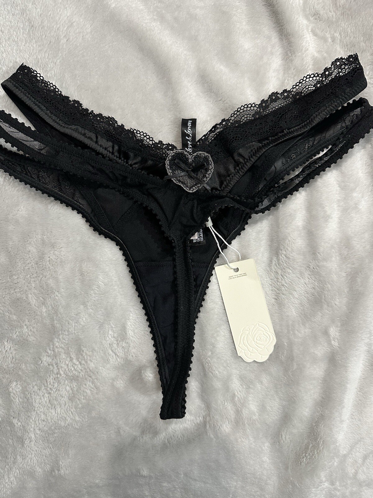 Victoria’s Secret “FOR LOVE & LEMONS “ BRIE MEDIUM THONG