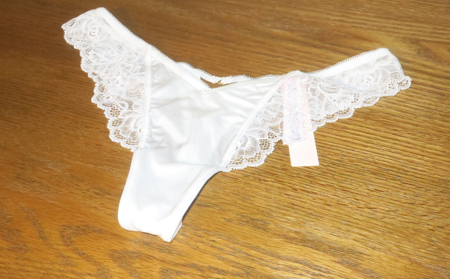 S ❤ VICTORIA’S SECRET ❤ THONG SATIN LACE ❤ WHITE BRIDE ❤ MID PANTIES