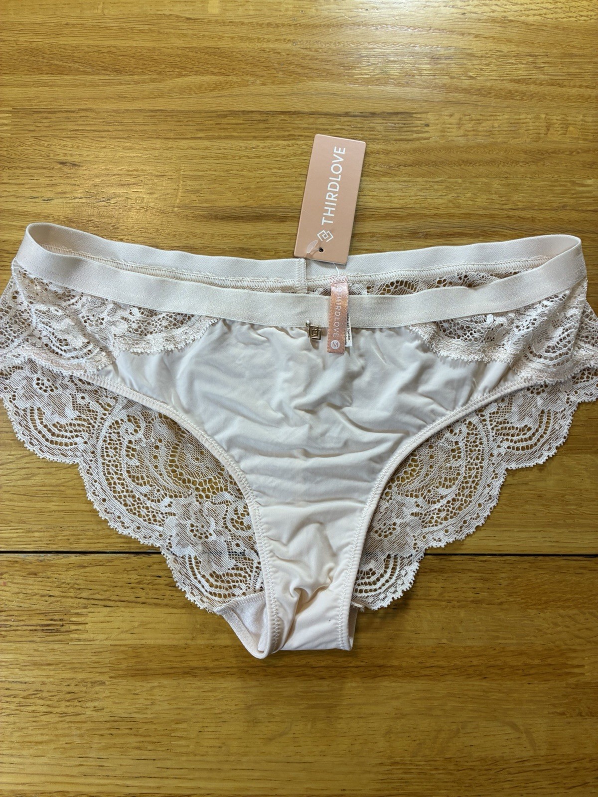 THIRD LOVE CHEEKY LACY PANTY SIZE LARGE NEW WITH TAGS