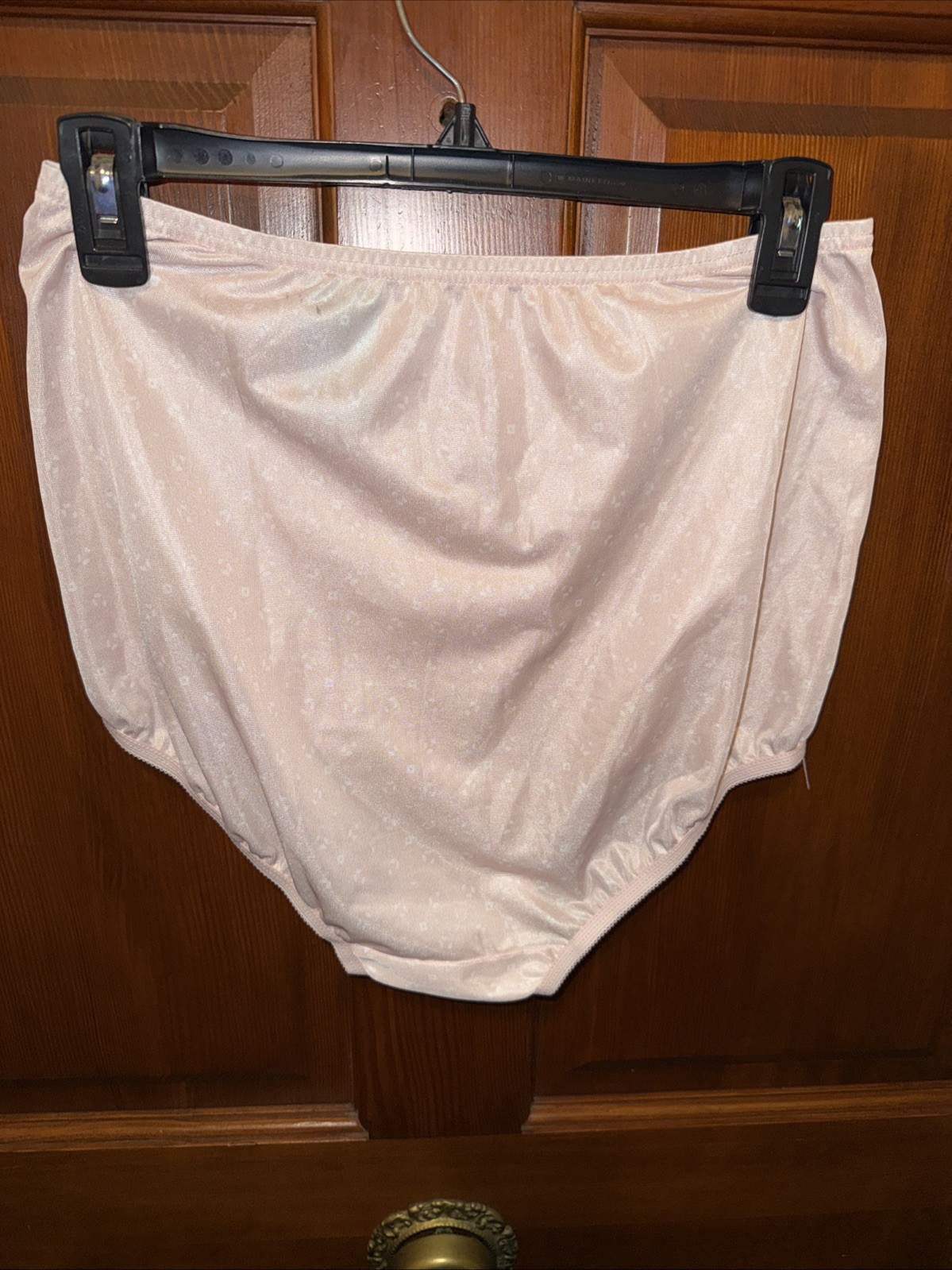 Woman’s Vanity Fair 15712 Perfectly Yours Ravissant Panties NWT Sz 7 L Pink
