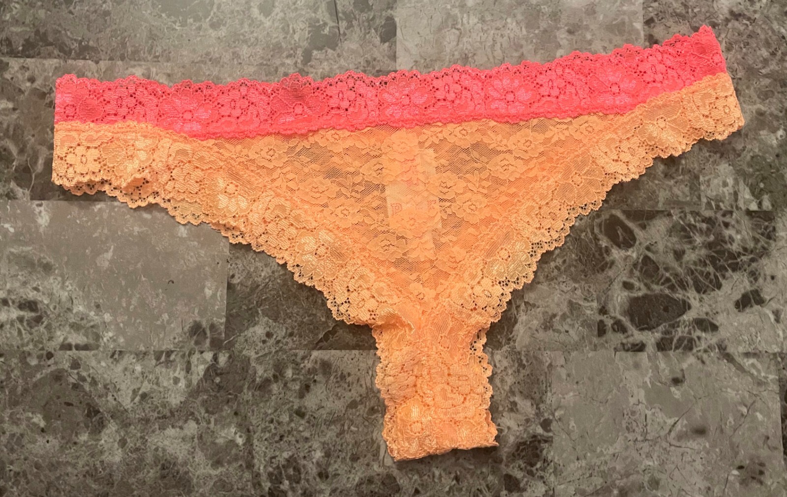 NWT VICTORIA’S SECRET PINK LARGE ORANGE FLORAL LACE RARE MINI CHEEKSTER PANTIES