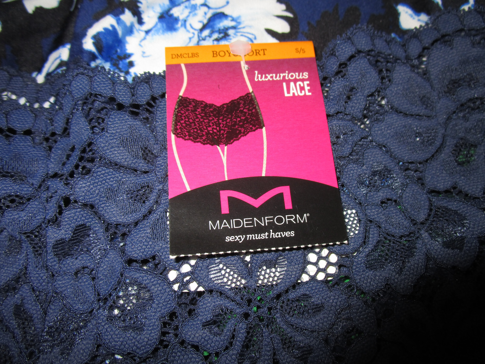 LOT 2 PAIRS MAIDENFORM BOYSHORTS PANTIES SIZE SMALL 5 (Z8)
